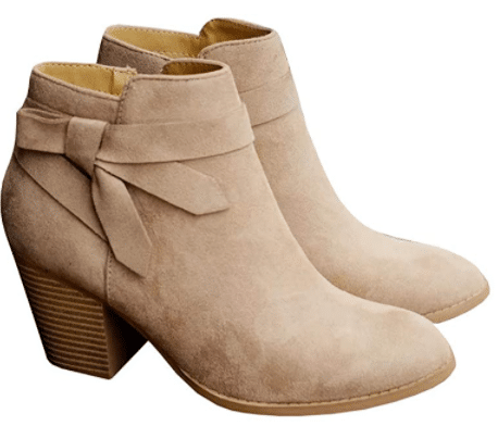 light brown and tan Chelsea pump ankle suede light tan boots to wear with leggings and skinny jeans for fall