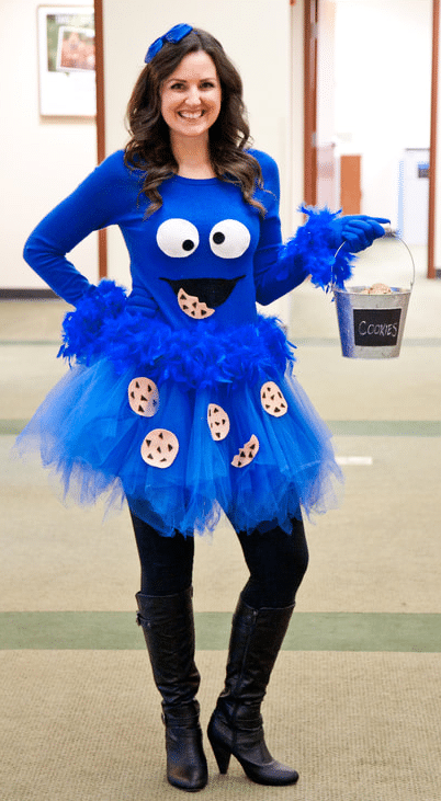 easy DIY Halloween costume idea of being a cookie monster - perfect for couples Halloween costume, kid friendly costume, and teacher at school Halloween costume