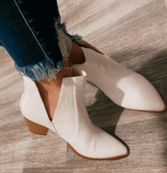 white snakeskin booties for fall to wear with skinny jeans or leggings online from Amazon to buy