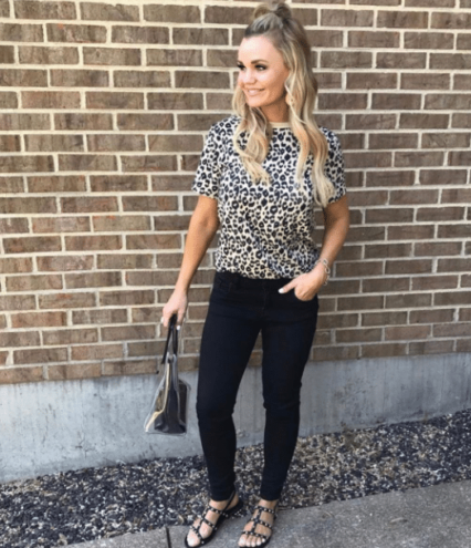 Cute Fall Outfit Idea with the best Leopard Print Top and Skinny Jeans