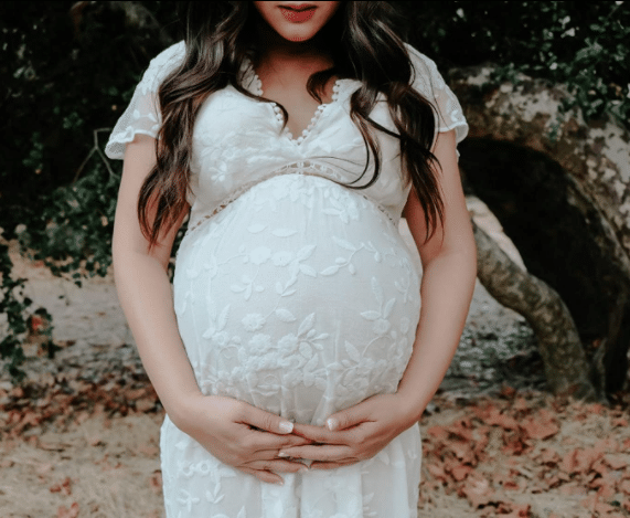 Lace V-Neck Boho Maternity Photoshoot Dress