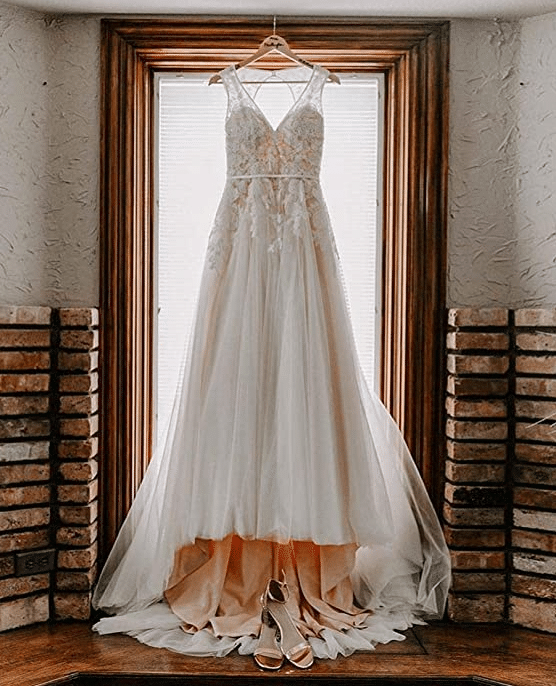 Vintage Wedding Dress with V Neck Lace and Keyhole Back