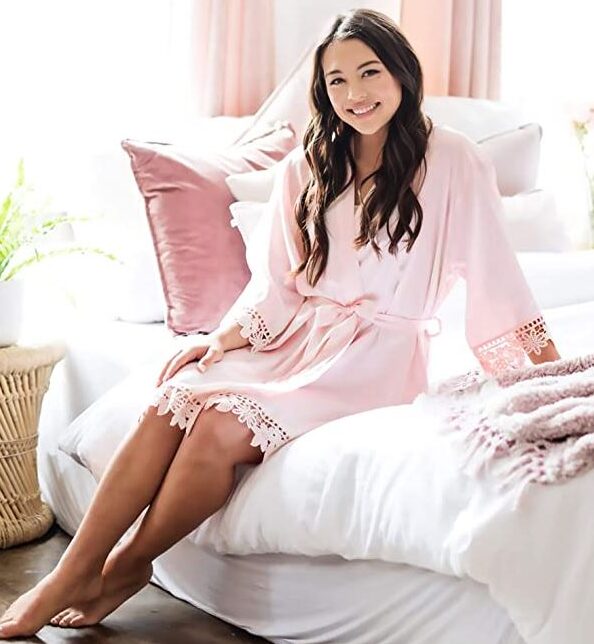 blush pink bridesmaid robe that says bridesmaid
