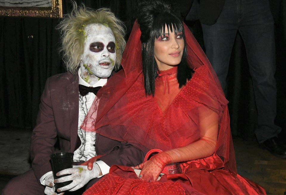 Beetlejuice Couples Halloween Costumes from the Movies