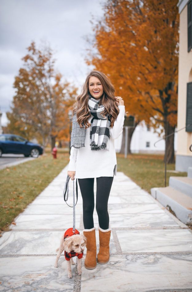 Christmas Outfit with Leggings for Teenage Girl and White Sweater