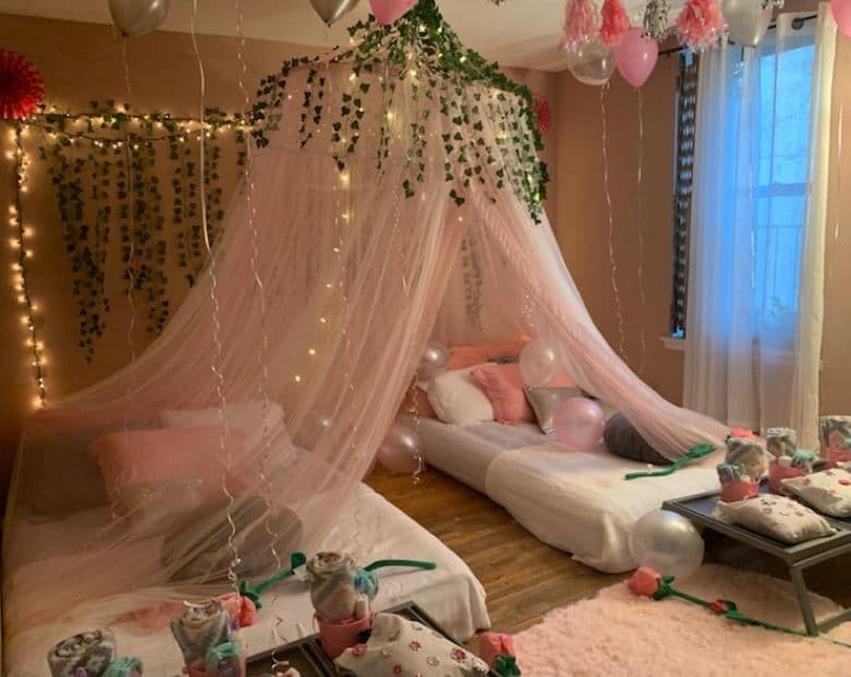 VARWANEO Princess Bed Canopy for Girls,Bed Canopy Curtain- Double Layer Sheer Mesh Dome Bed Curtain- Round Lace Princess Mosquito Net Tent with led Stars String Lights(Pink/White)