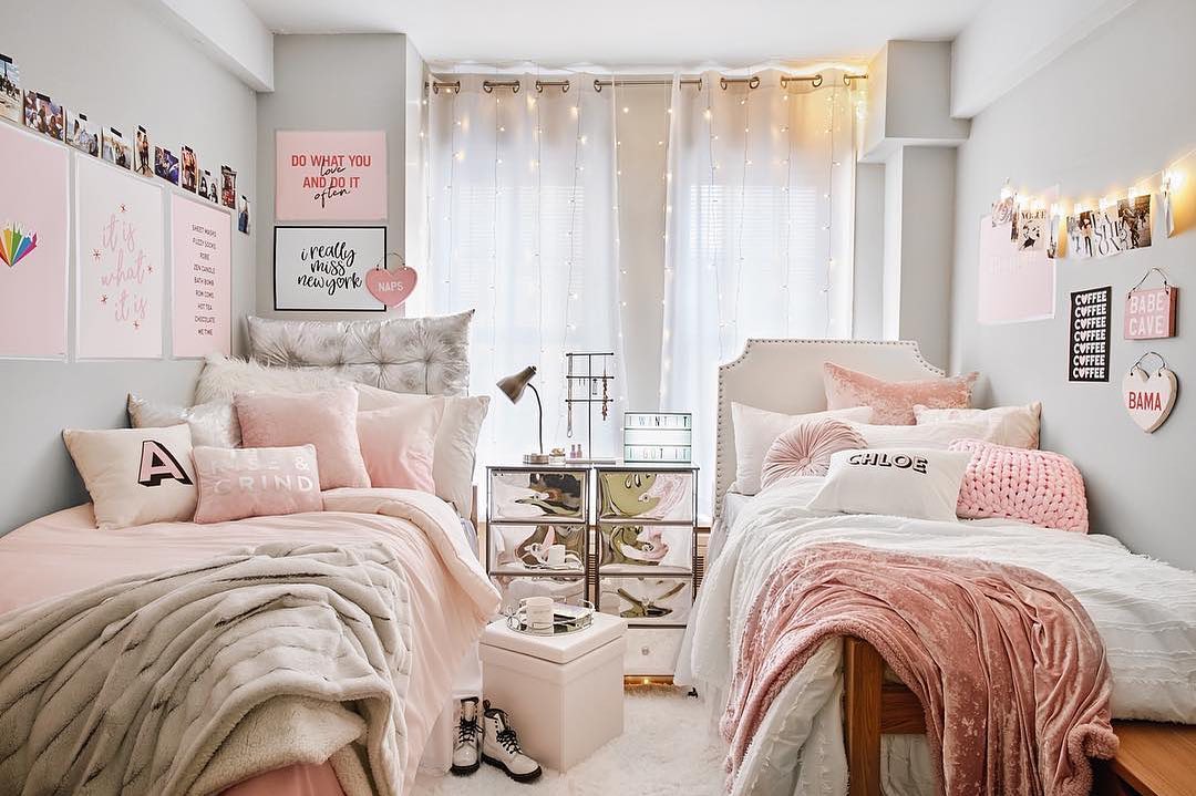 pink and grey dorm room idea