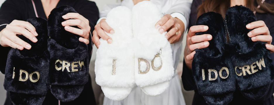 bridal party I Do crew slippers for bridesmaid gift in black and pink