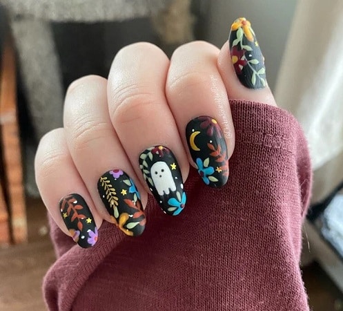Cute Halloween Nails with Ghosts and Flowers
