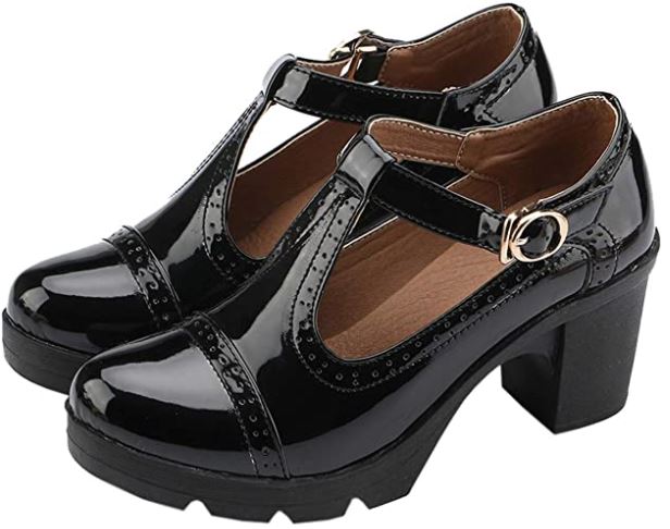 shiny black Oxford shoes with heel for a Dionne costume