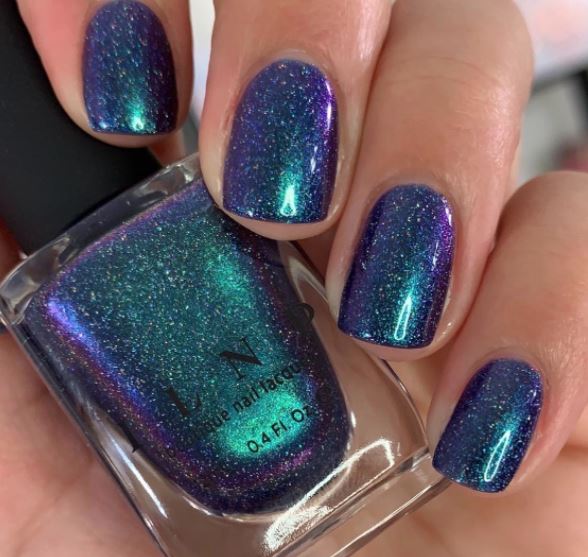 New Year's Eve blue sparkly nail idea