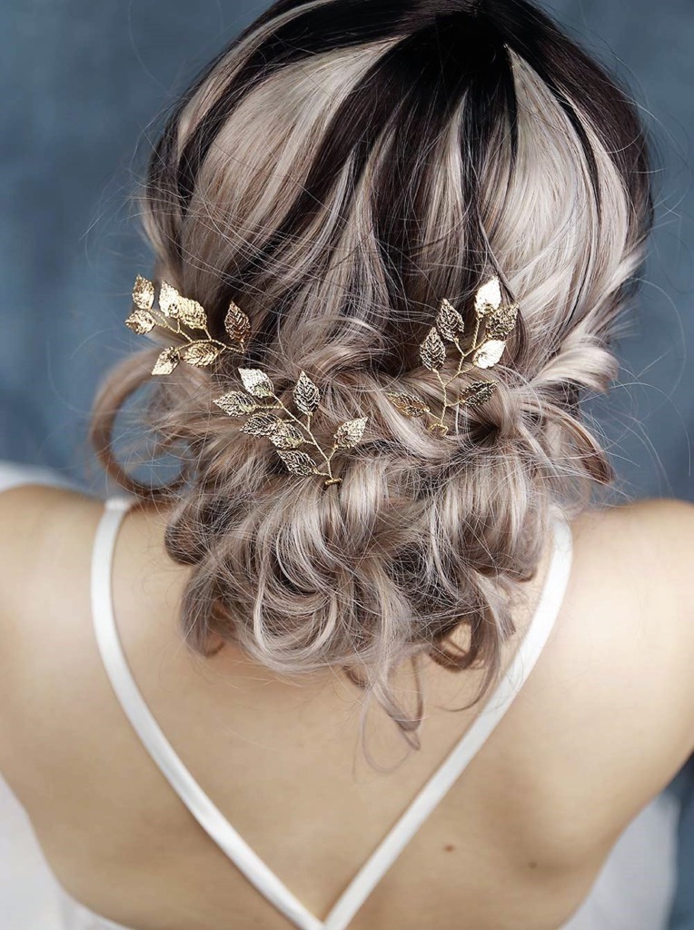 gold bridal hair accessory with leaves