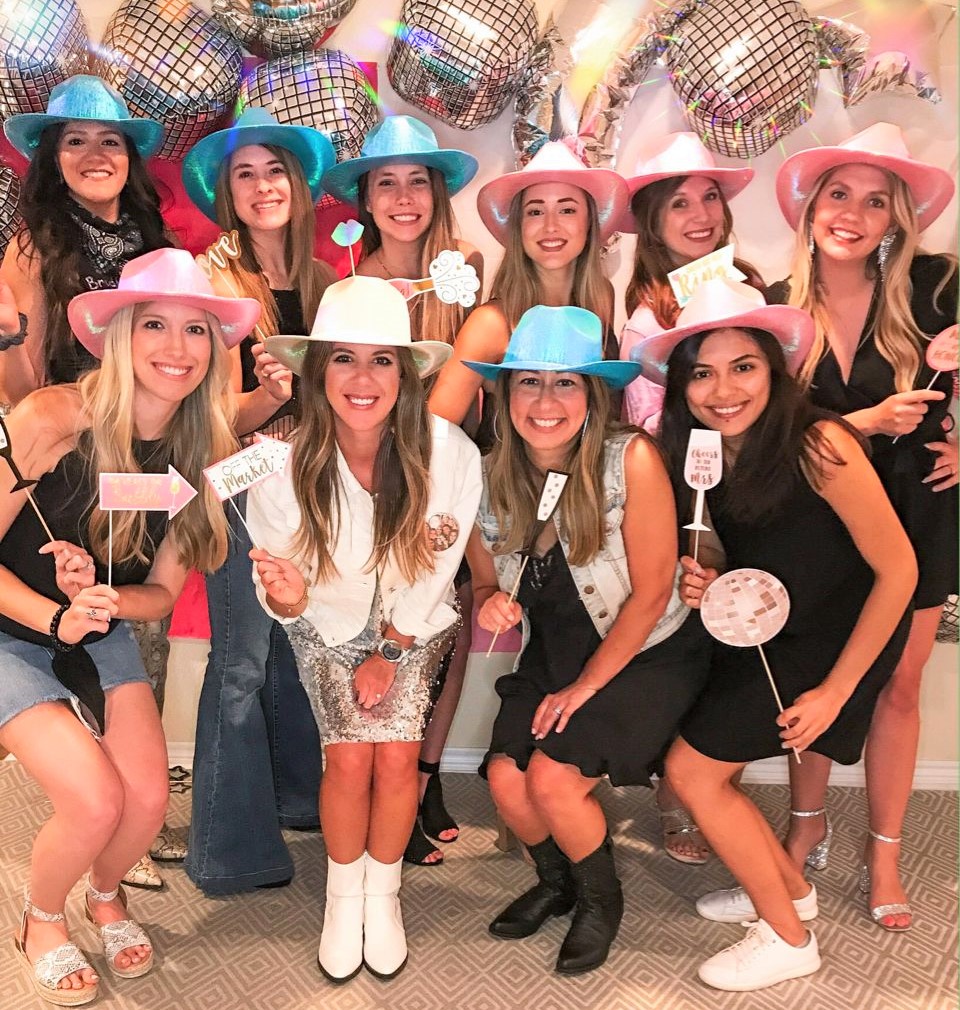 Easy Cowgirl Bachelorette Party Outfits