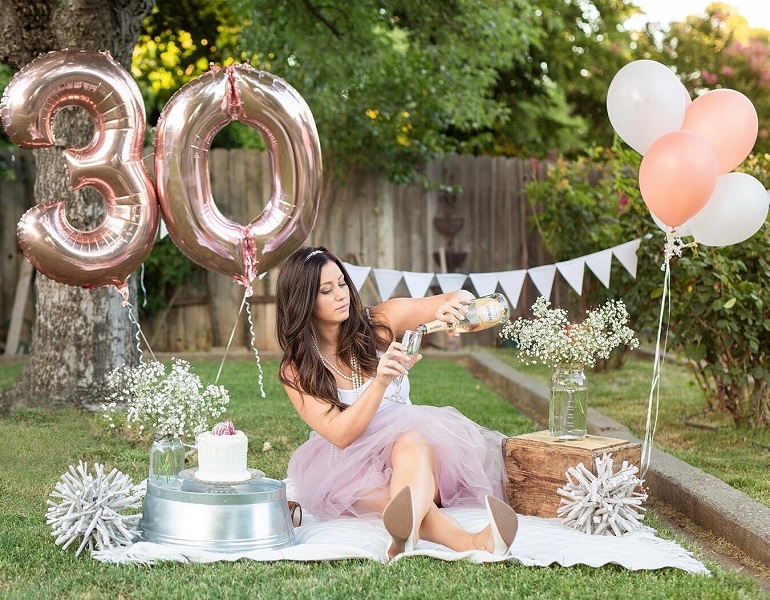 30th Birthday Photoshoot Idea with Pink Skirt