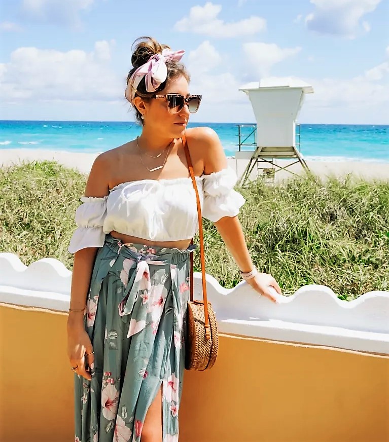 Cute Miami Vacation Outfit with Palazzo Pants and Crop Top