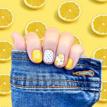 Cute Lemon Nails for Back to School
