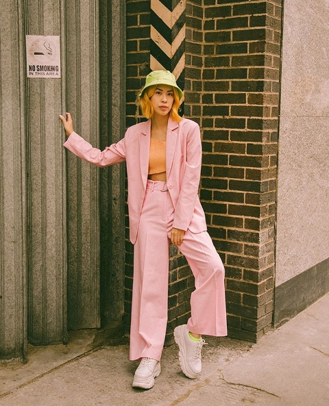 Pink Aesthetic Outfit with Bucket Hat