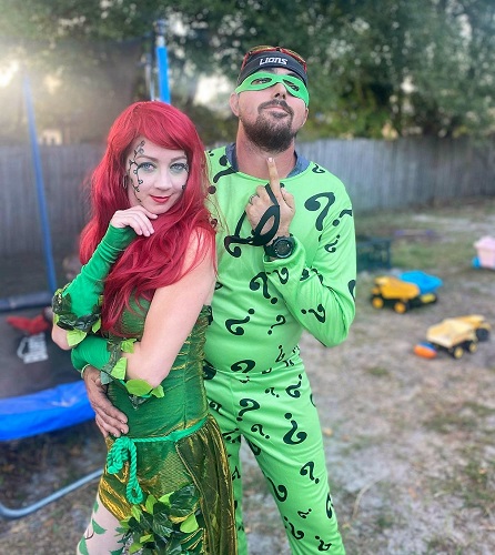 Sexy Couples Halloween Costume with Poison Ivy and Joker