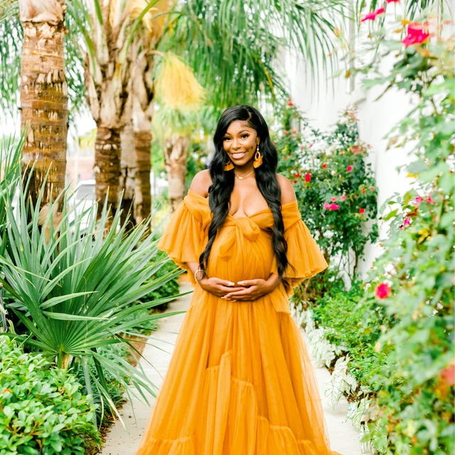 12 Best Summer Maternity Photoshoot Dresses and Ideas.