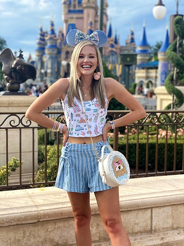 Cute Disney Magic Kingdom outfit for teen girl