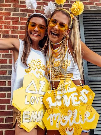 Sweet Like Honey Sorority Bid Day Idea