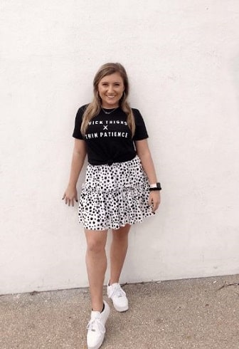 Back to School Outfit for High School with Polka Dot Skirt, T-Shirt, and White Sneakers
