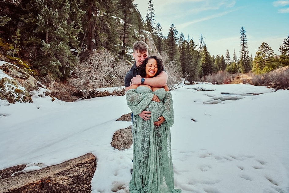 Couple Maternity Photoshoot in Snow
