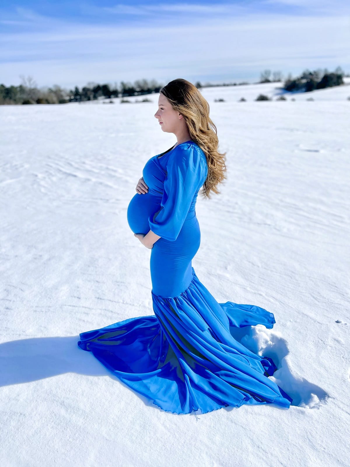 Winter Maternity Photoshoot in Snow