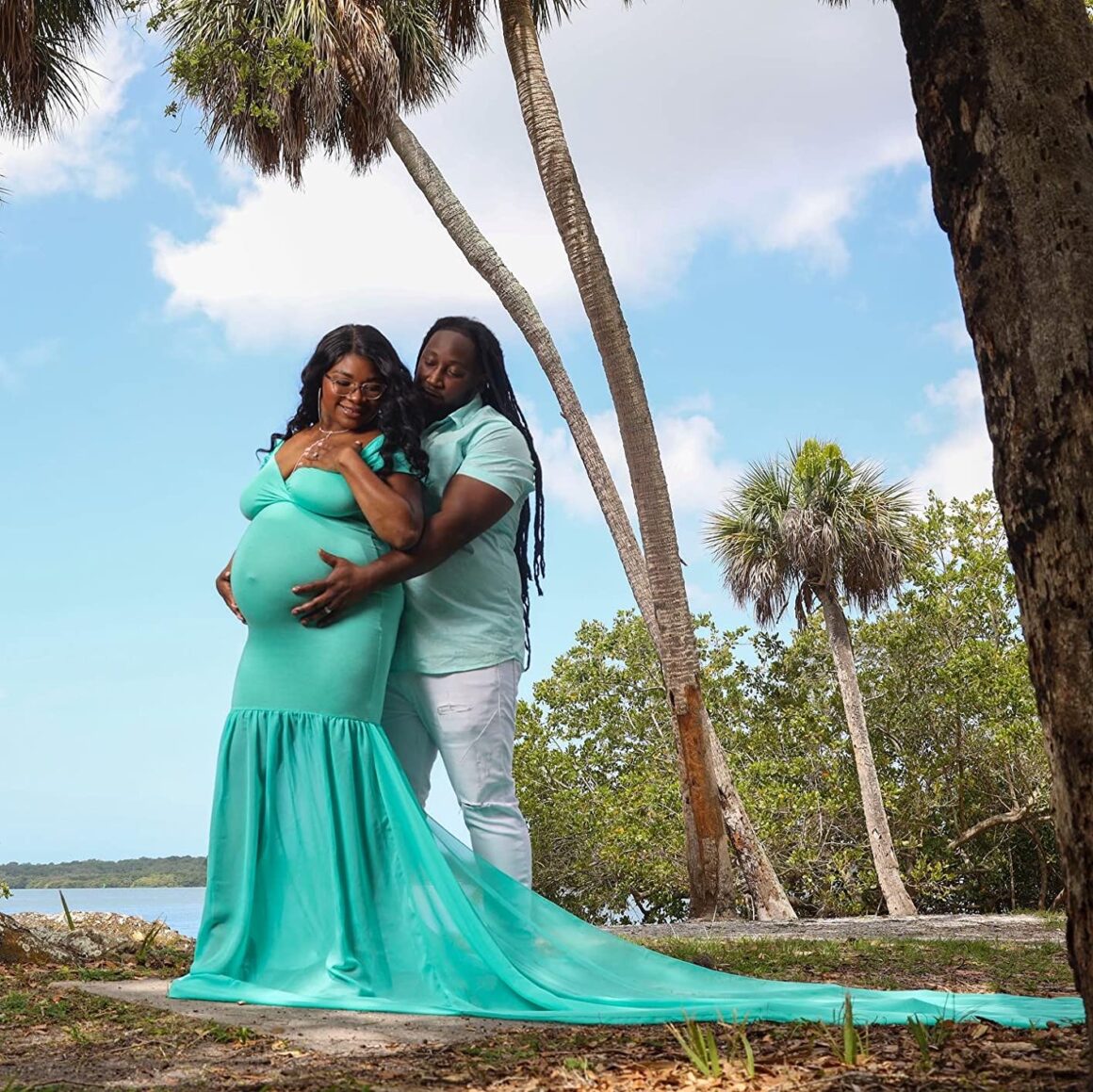 24 Creative Black Couple Maternity Photo Ideas.