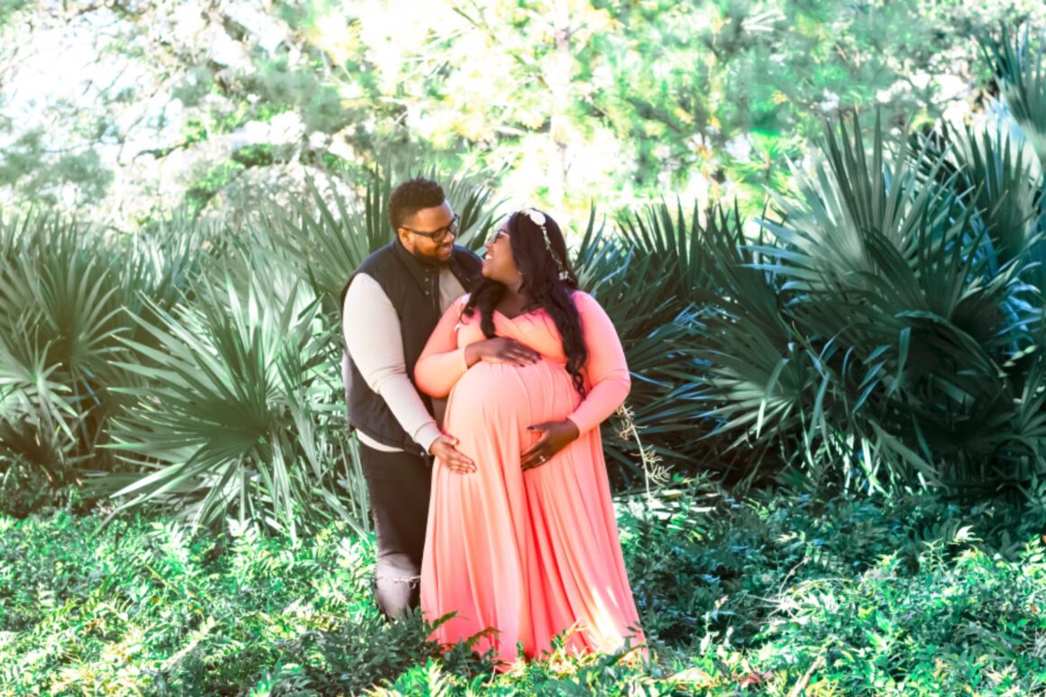24 Creative Black Couple Maternity Photo Ideas.