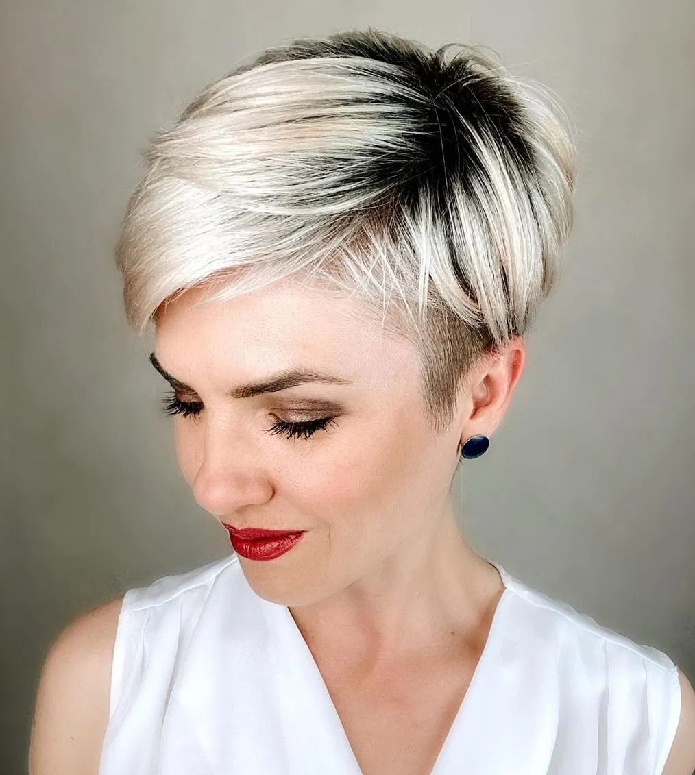 Black and blonde highlights on short hair