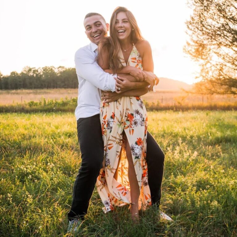 Summer Engagement Photo Outfits