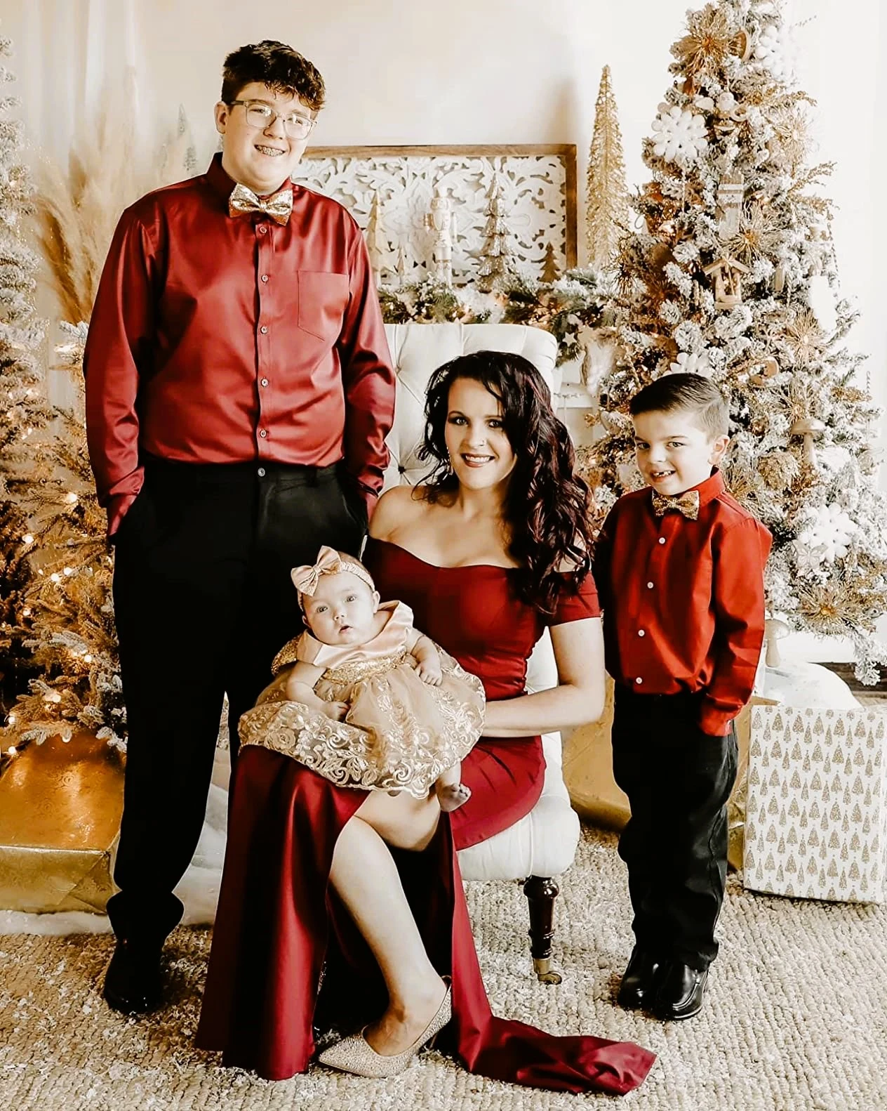 Christmas family photoshoot outfits