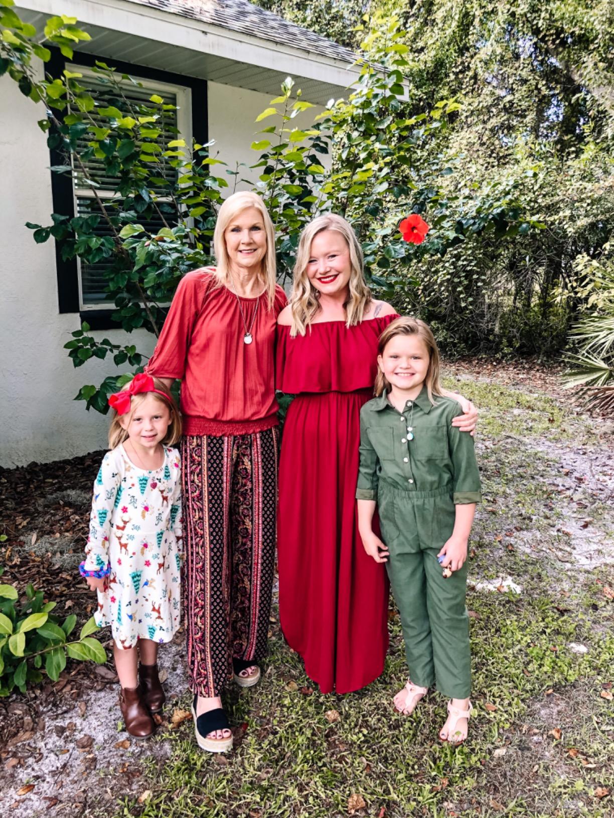 fall family photoshoot outfits green and red