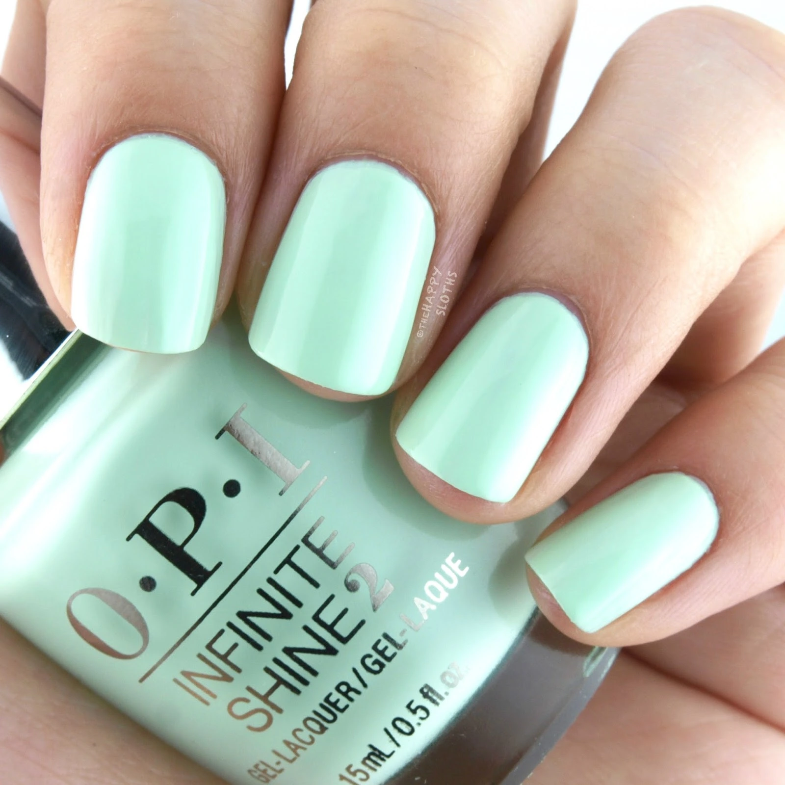 March nail color mint green: That’s Hula-rious nail color by OPI