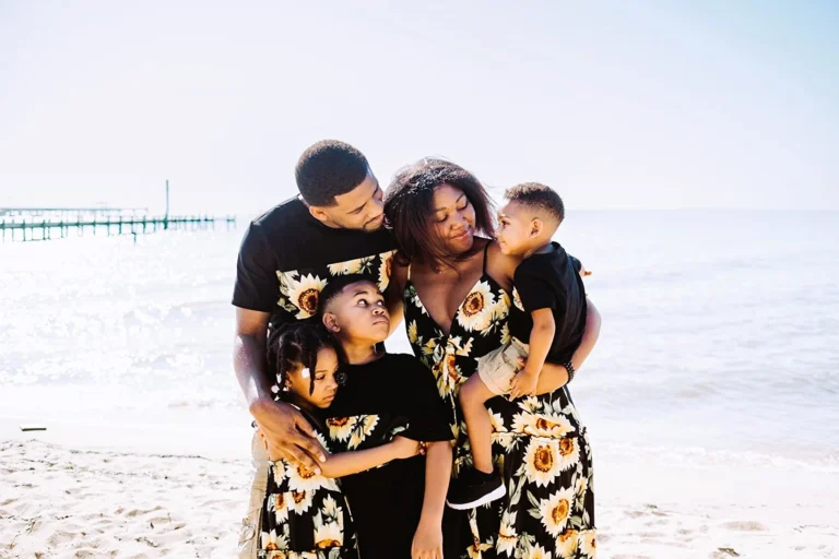 21 Beach-Perfect Family Photo Outfits You Can Buy on Amazon