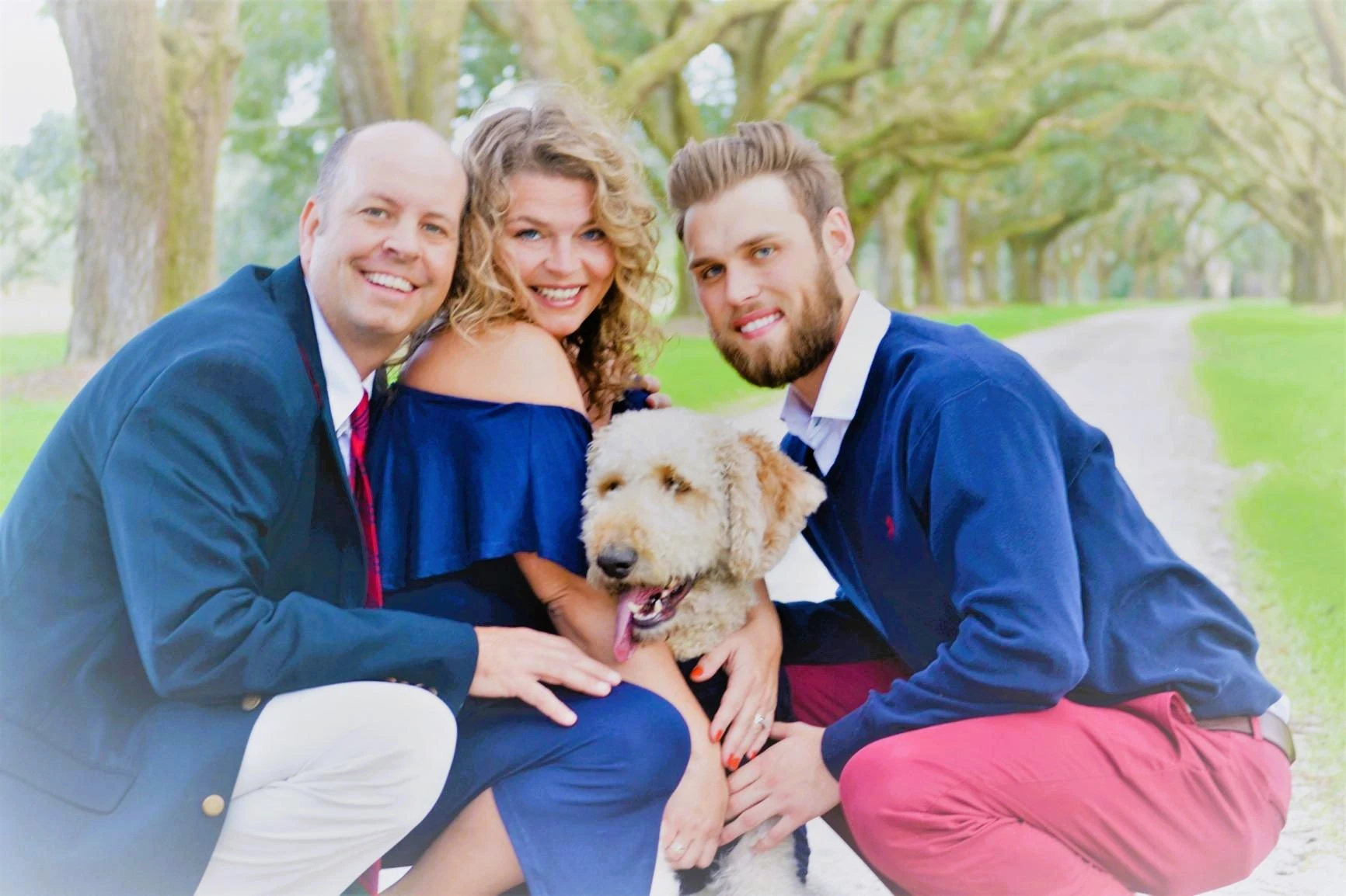 navy blue and red summer family photo outfits