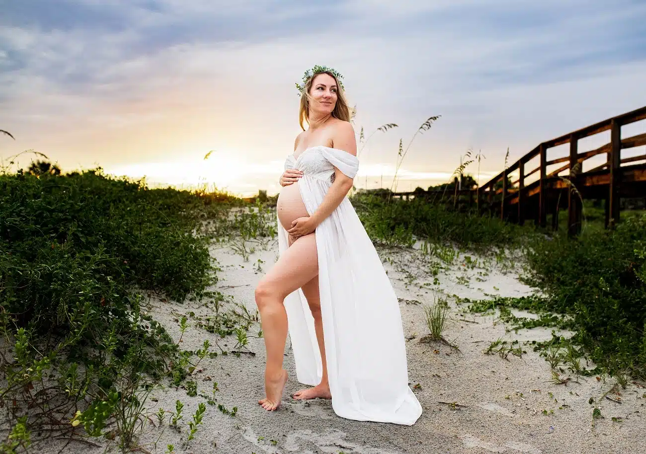maternity photoshoot dress to show off bump