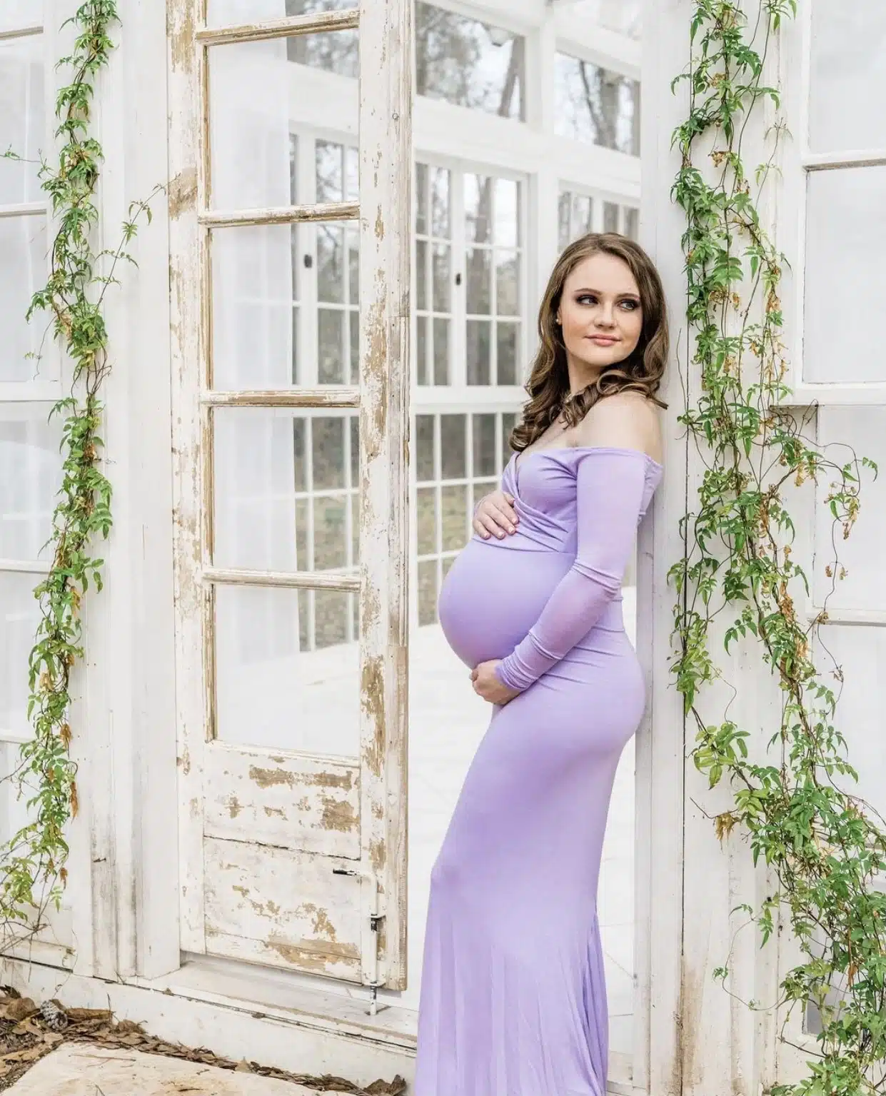 spring maternity photoshoot dress in lavendar
