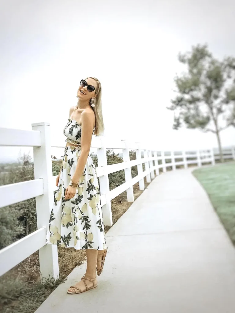 winery outfit for the summer with lemons