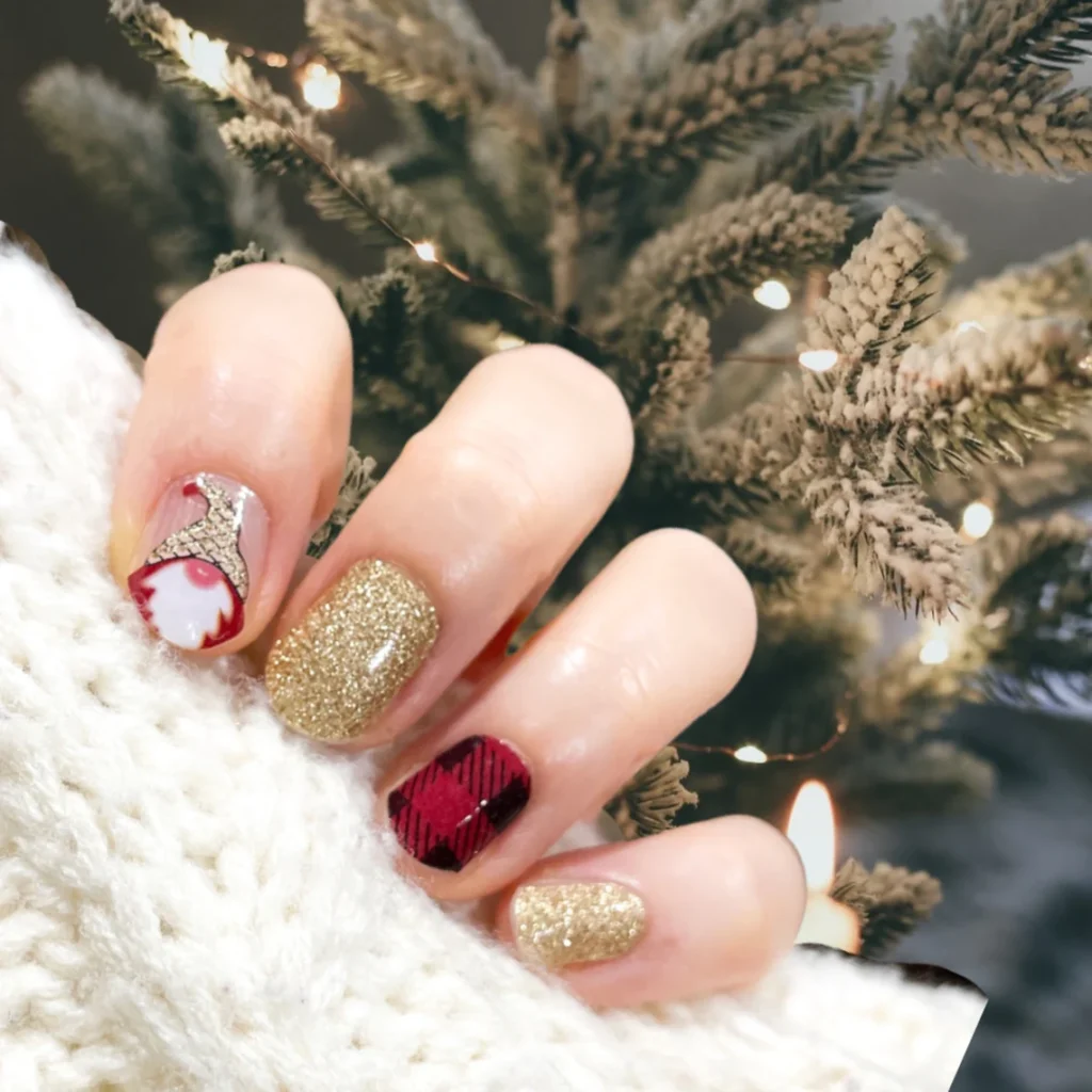Christmas gnome nails
