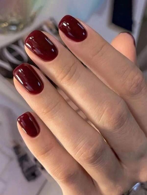 short square acrylic nails in burgundy