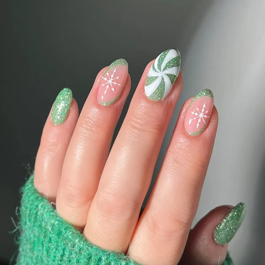 green Christmas nail designs