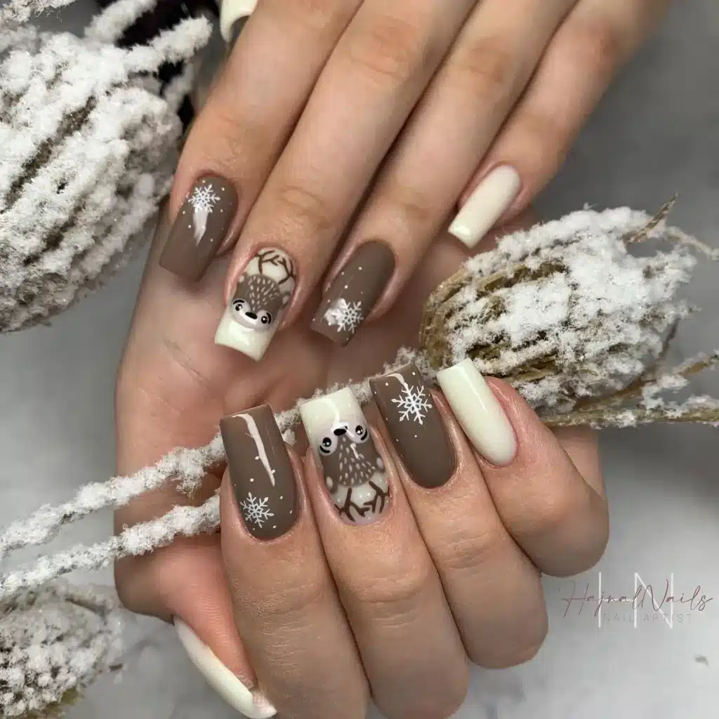 reindeer Christmas nails